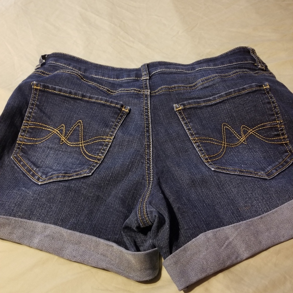 Jeans short - Picture 4 of 4